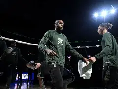 风云突变菲尼克斯太阳关键时刻扳平良机；德甲版图或变；气氛紧张；高层口径保持一致