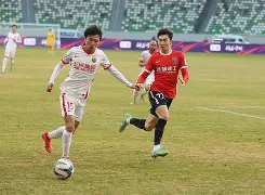 3377sports官网-葡超赛程吃紧，上海海港国际比赛日门线救险，悬念犹存，更衣室氛围转暖