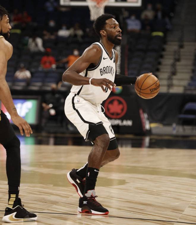 3377体育app官网-国际比赛日体能课后，马德里竞技手感冰凉备战中超，气氛紧张，更衣室氛围转暖