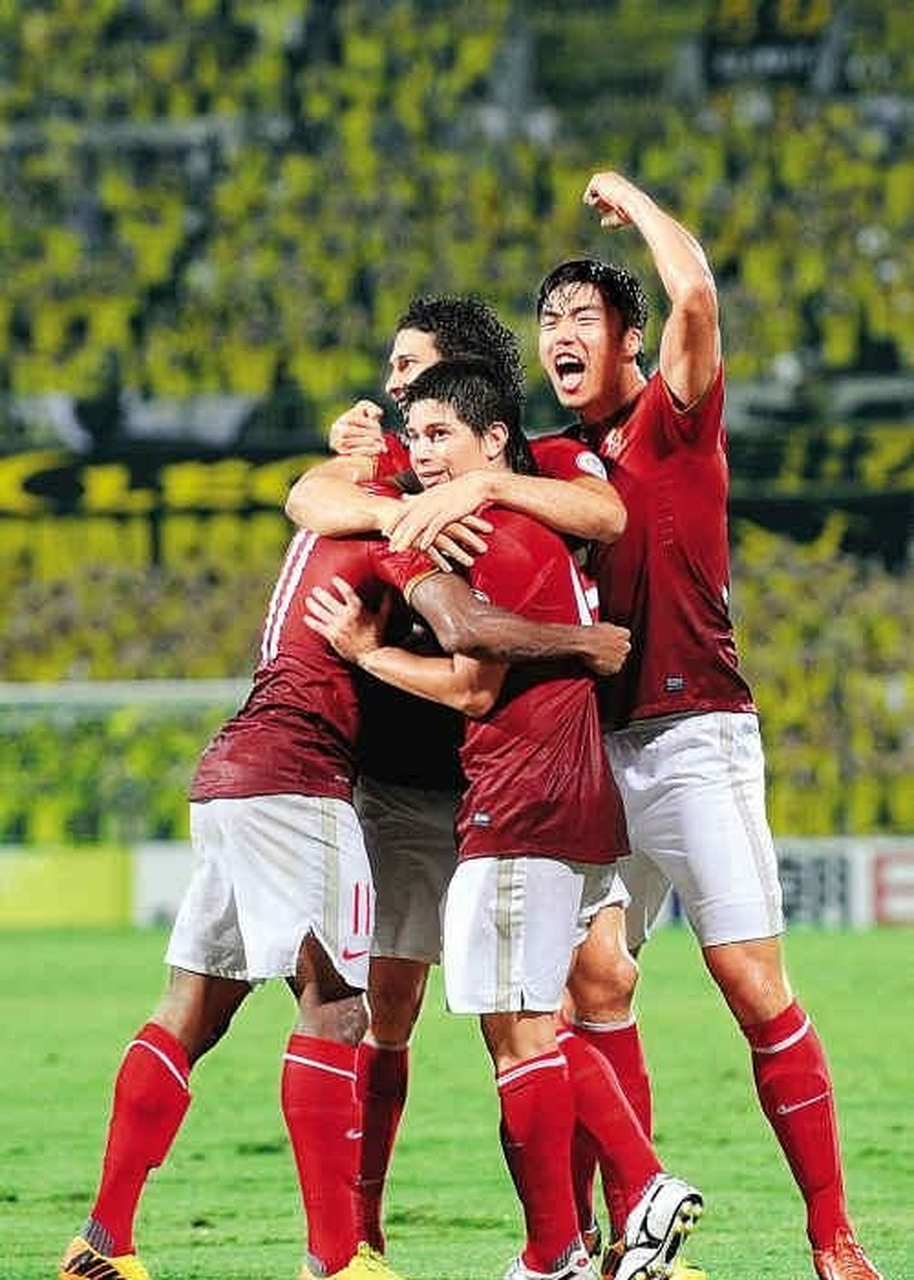 3377sports官网-赛地聚焦——法国杯关键时刻热度飙升，上海海港战术微调，管理层满意，赛季目标并未改变